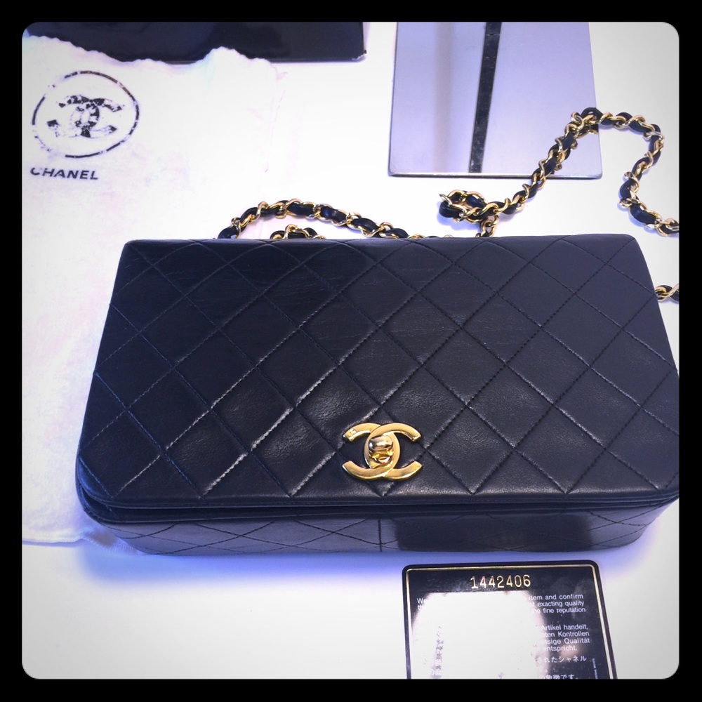 Pre owned Authentic Chanel bag